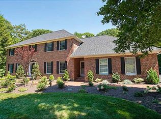 25 Pheasant Dr, East Greenwich, RI 02818