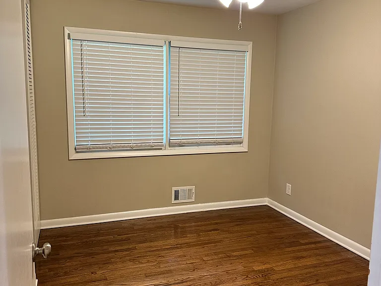 3211 Howell Dr SE — Photo 19