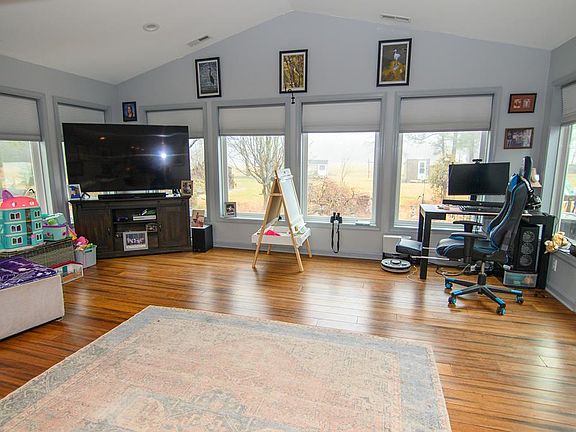 5th image of 26297 Joynes Neck Rd