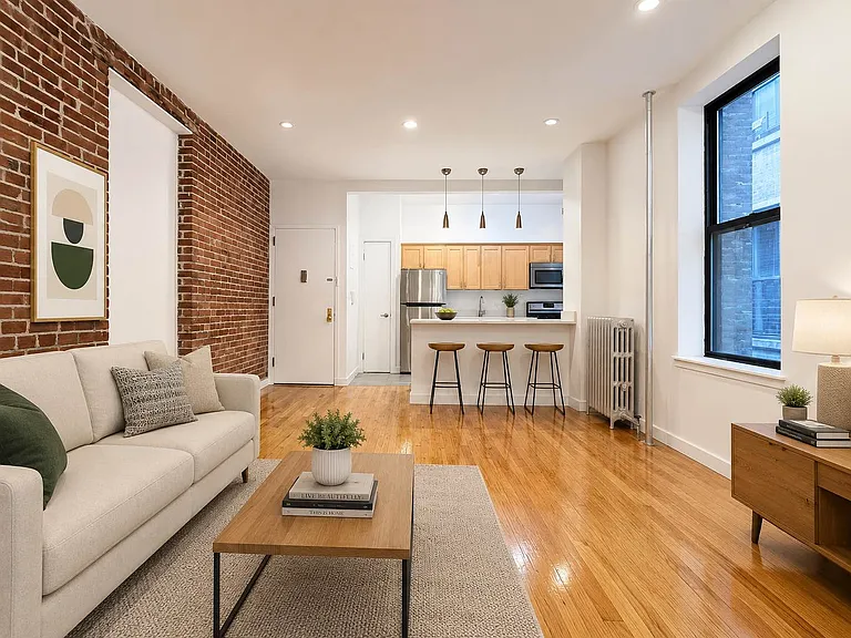 160 W 118th St #3S — Photo 1