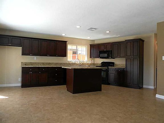 4th image of 4849 Elaina Ave