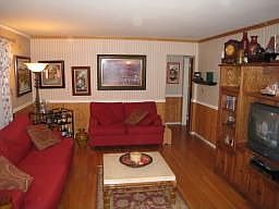 3rd image of 4 Stanford Dr