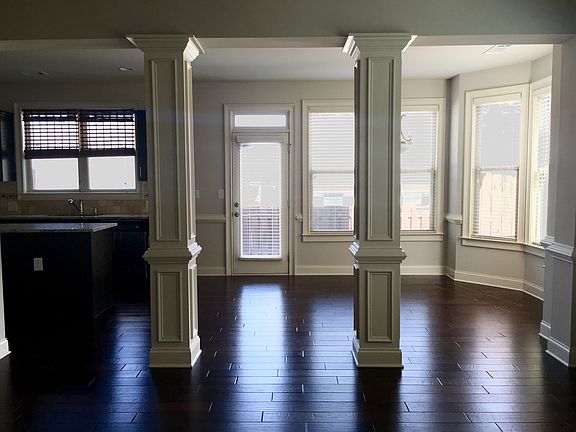 2nd image of 2111 Westhill Dr SE