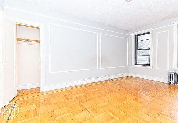 5th image of 377 Montgomery St APT B14