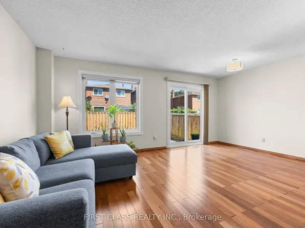 4213 Beacon Ln, Mississauga, ON L5C 3V8