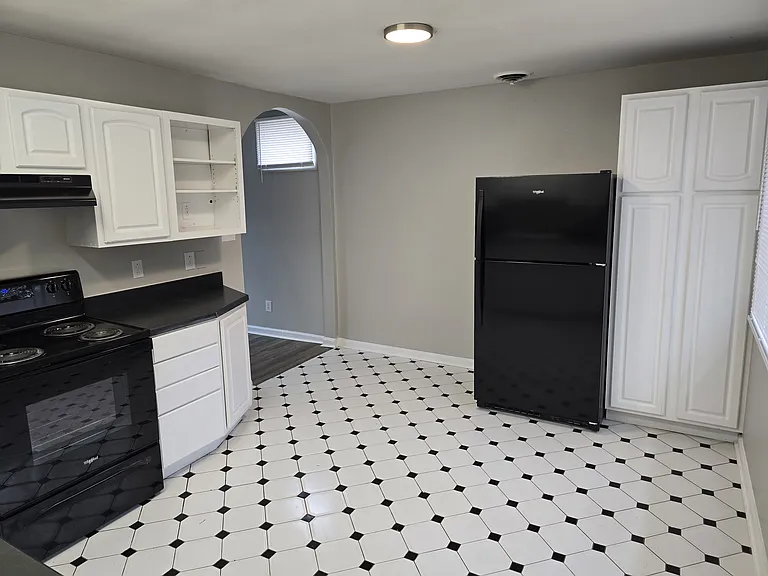 730 Lippencott St — Photo 21