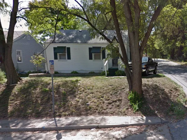 301 Plaza Ave, Saint Louis, MO 63135