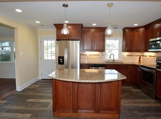 1806 Meadow Lake Dr, Norfolk, VA 23518