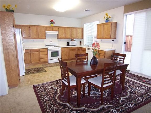 4th image of 1161 Polzin Way
