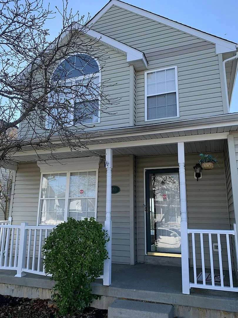 Charming 3BR House in Middletown — Photo 2