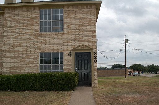 2nd image of 820 Red Bud Dr