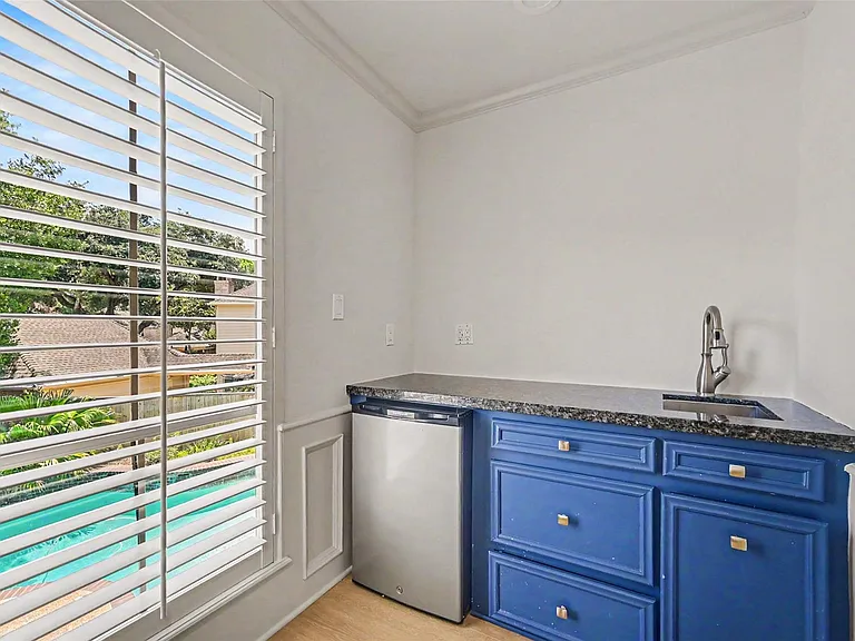 507 Commodore Way — Photo 39