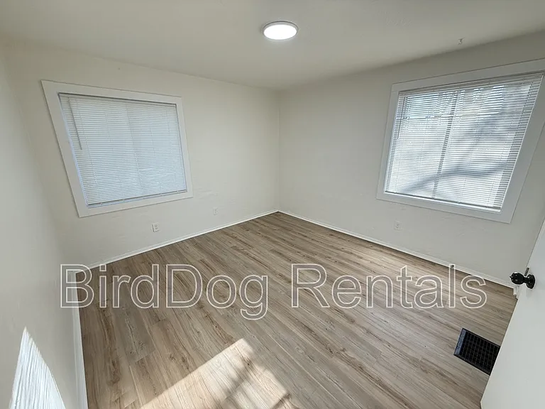 710-712 Frebis Ave #712 — Photo 9