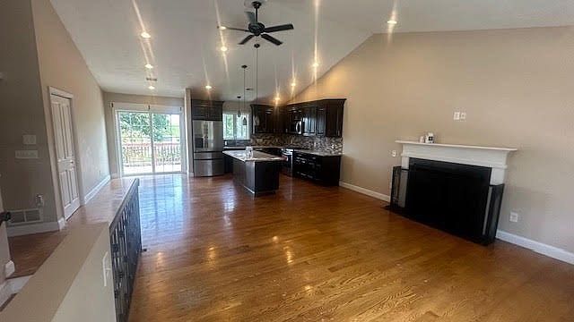 1st image of 34 Carpenter Ave