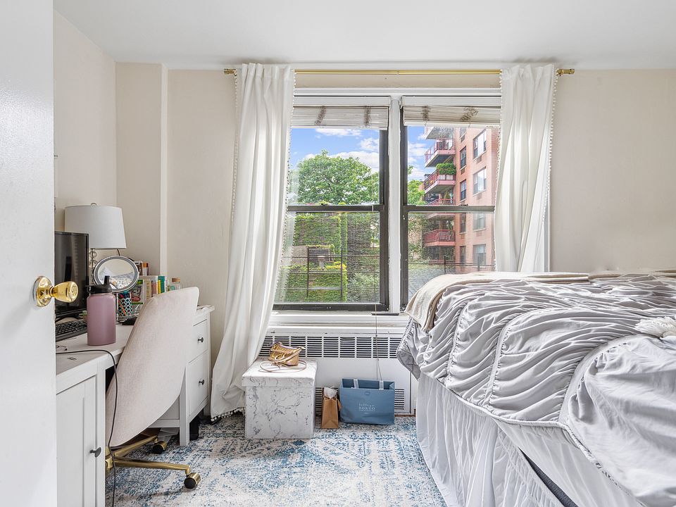1st image of 165 Christopher St APT 2DD