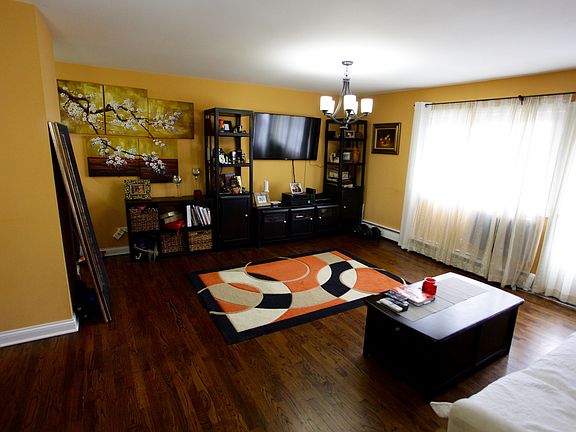 2nd image of 8541 Lotus Ave APT 817