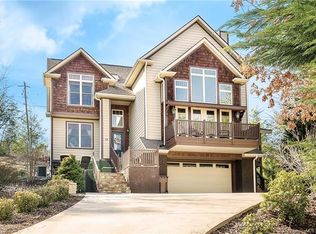 12 Wild Pine Ct, Leicester, NC 28748