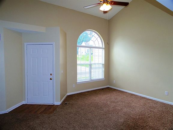 2nd image of 215 Hickory Glen Ln