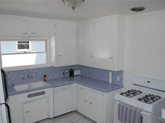 3rd image of 271 Eugenia Dr