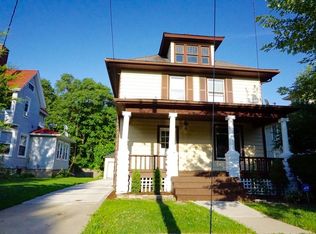 326 5th St, Aurora, IL 60505