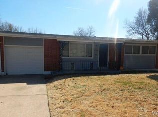 1740 Nashua Dr, Saint Louis, MO 63136