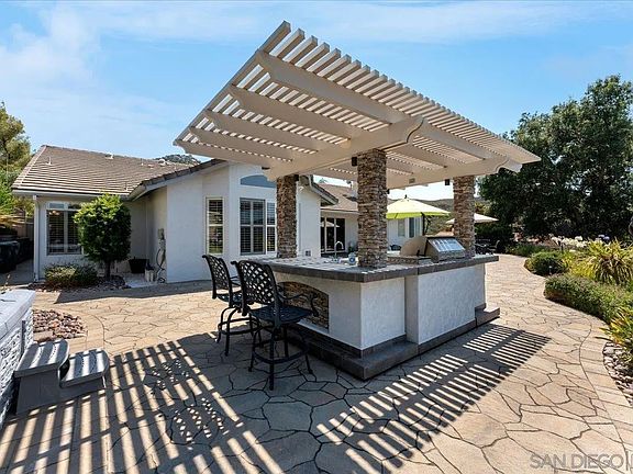 5th image of 15227 La Plata Ct