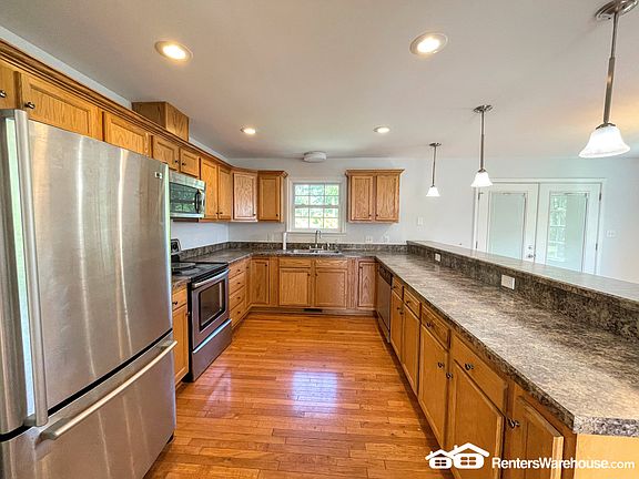 5th image of 1127 Poquoson Ave