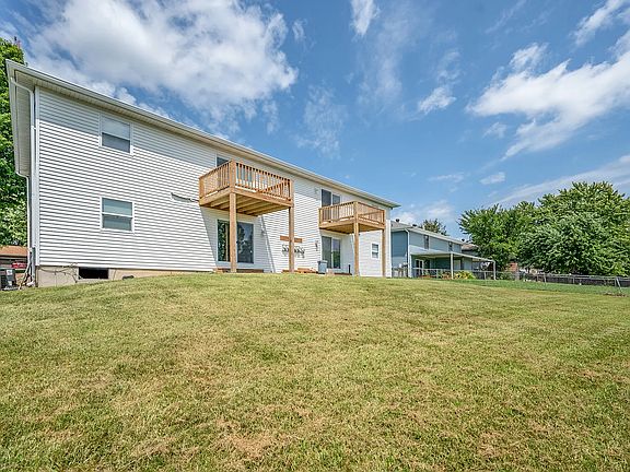 3rd image of 499 Perrey Dr #C