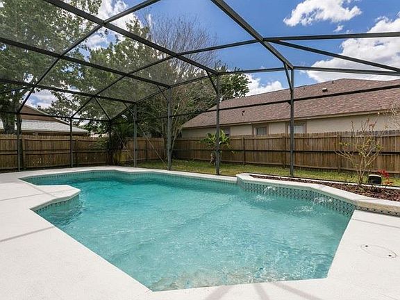 3rd image of 530 Hampshire Ln