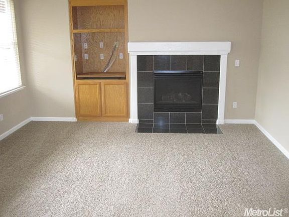 2nd image of 1583 Marine Ct