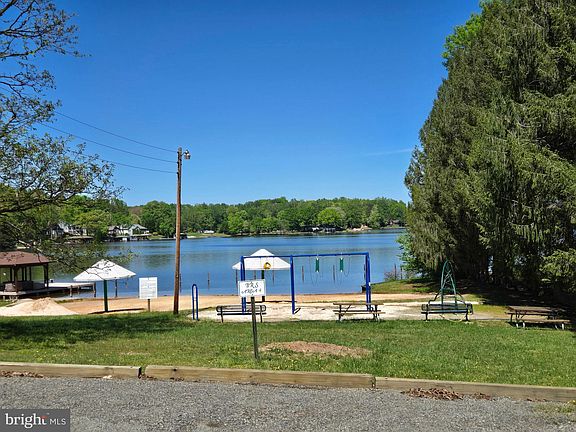 4th image of Dogwood Dr #662