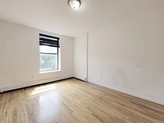 Rented by Compass | media 10