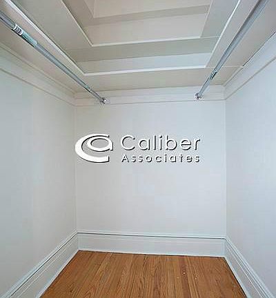 5th image of 105 W 55th St APT 7A