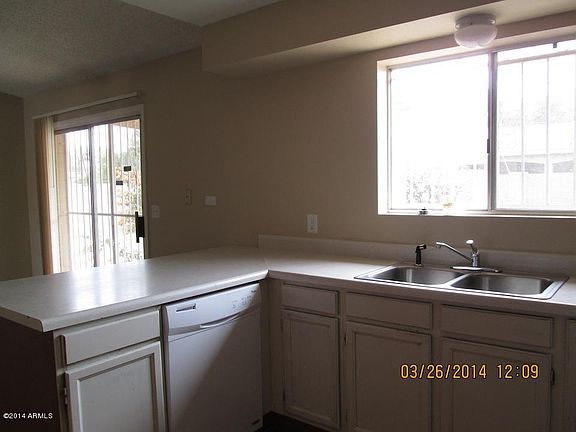 4th image of 1521 E Irwin Ave