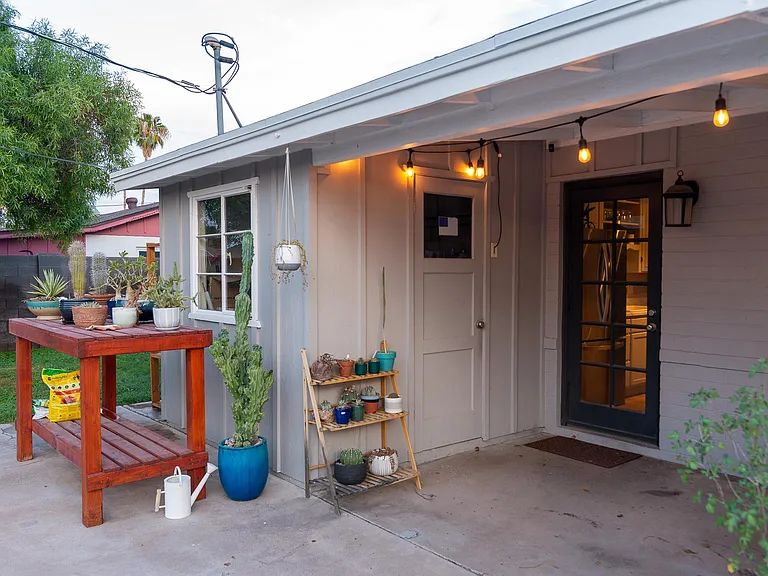 Laundry room/Kitch Patio Door