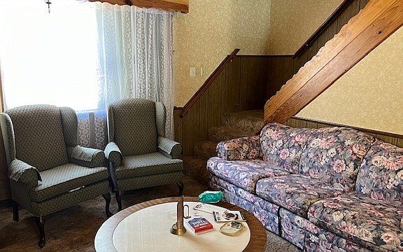 3rd image of 562 Beechnut Dr