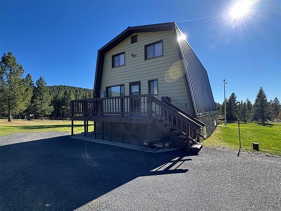 2nd image of 124 Deer Park Ln