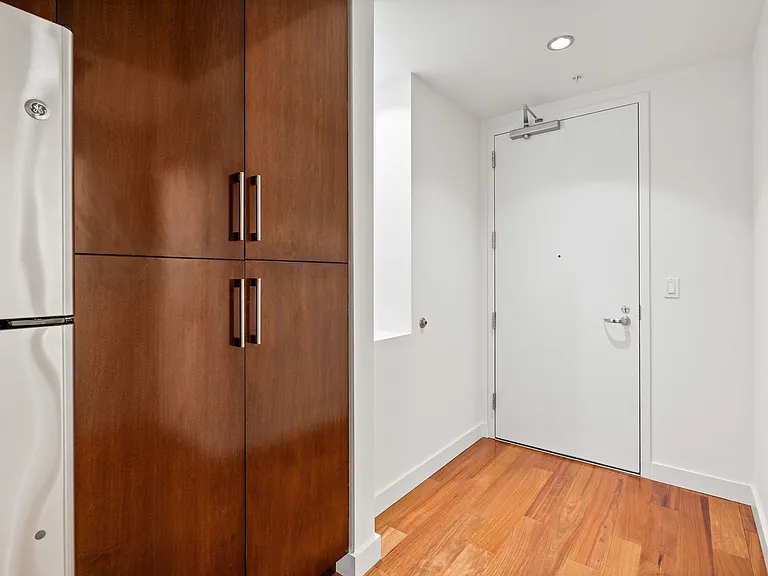 910 Lenora St #S304 — Photo 16
