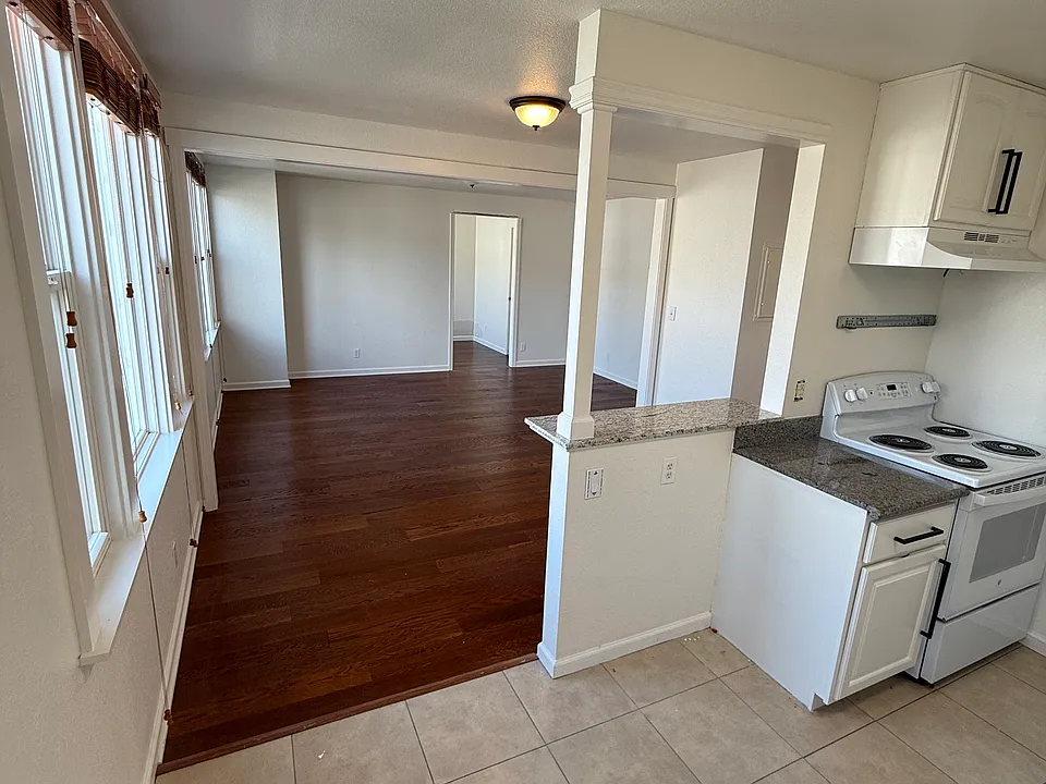 419 Cypress Ave #3
