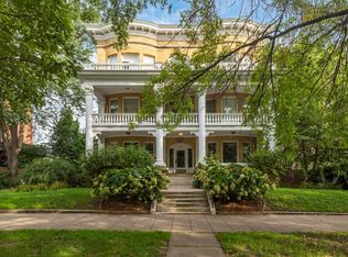 579 Summit Ave APT 105, Saint Paul, MN 55102