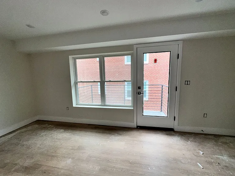 52nd Street Residences — Photo 31