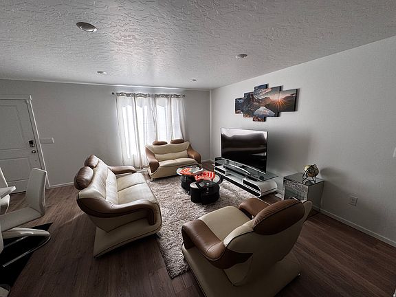 2nd image of 1852 N Blue Iris Ave #1048