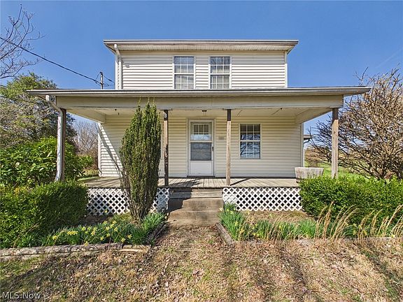 2nd image of 834 Lake Washington Rd