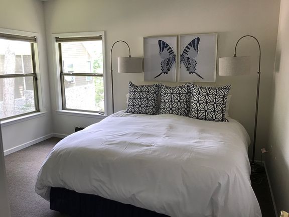 3rd image of 200 Rivercreek Ln