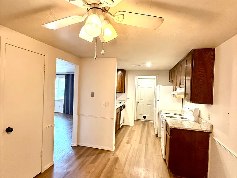 2921 SW 82nd St — Photo 9