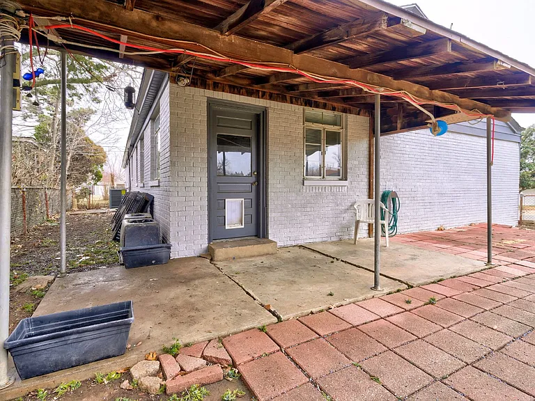 2701 NW 48th St — Photo 10