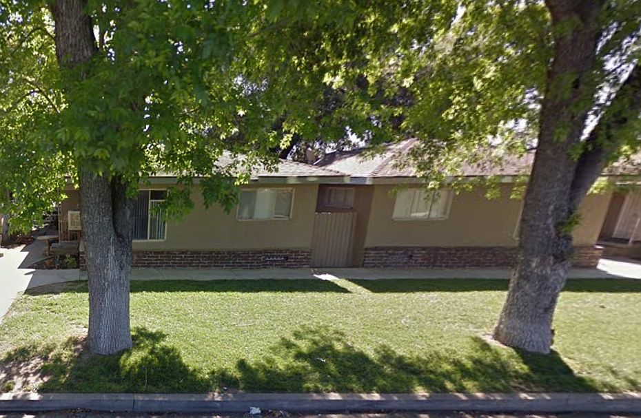 1st image of 2211 Lawrence Ave