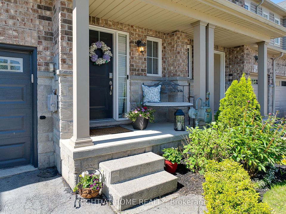 1st image of 70 Highgate Dr #12