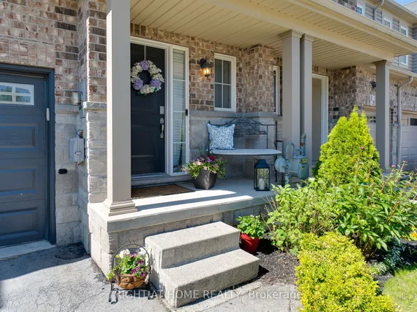 70 Highgate Dr #12, Hamilton, ON L8J 0E8