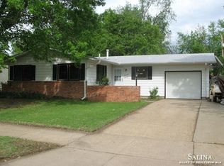 2535 Rockhurst Rd, Salina, KS 67401